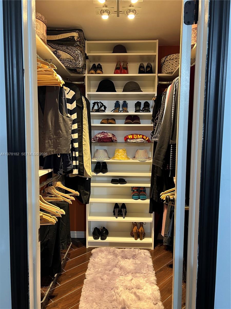 9520 SW 8th St #119 Miami, FL 33174