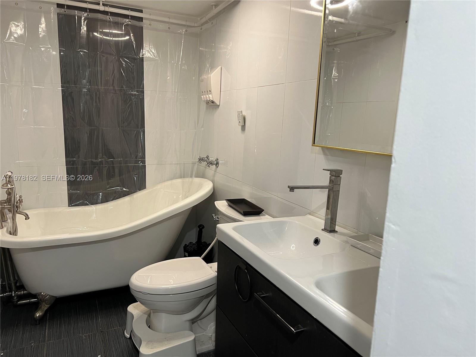 9520 SW 8th St #119 Miami, FL 33174