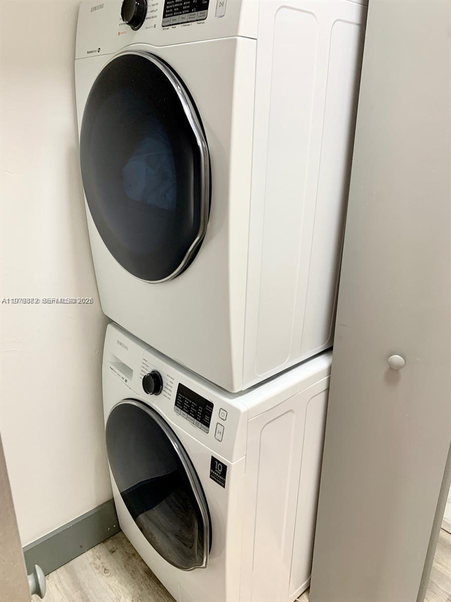 image Brickell Harbour19