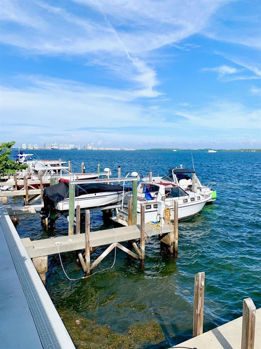 image Brickell Harbour28