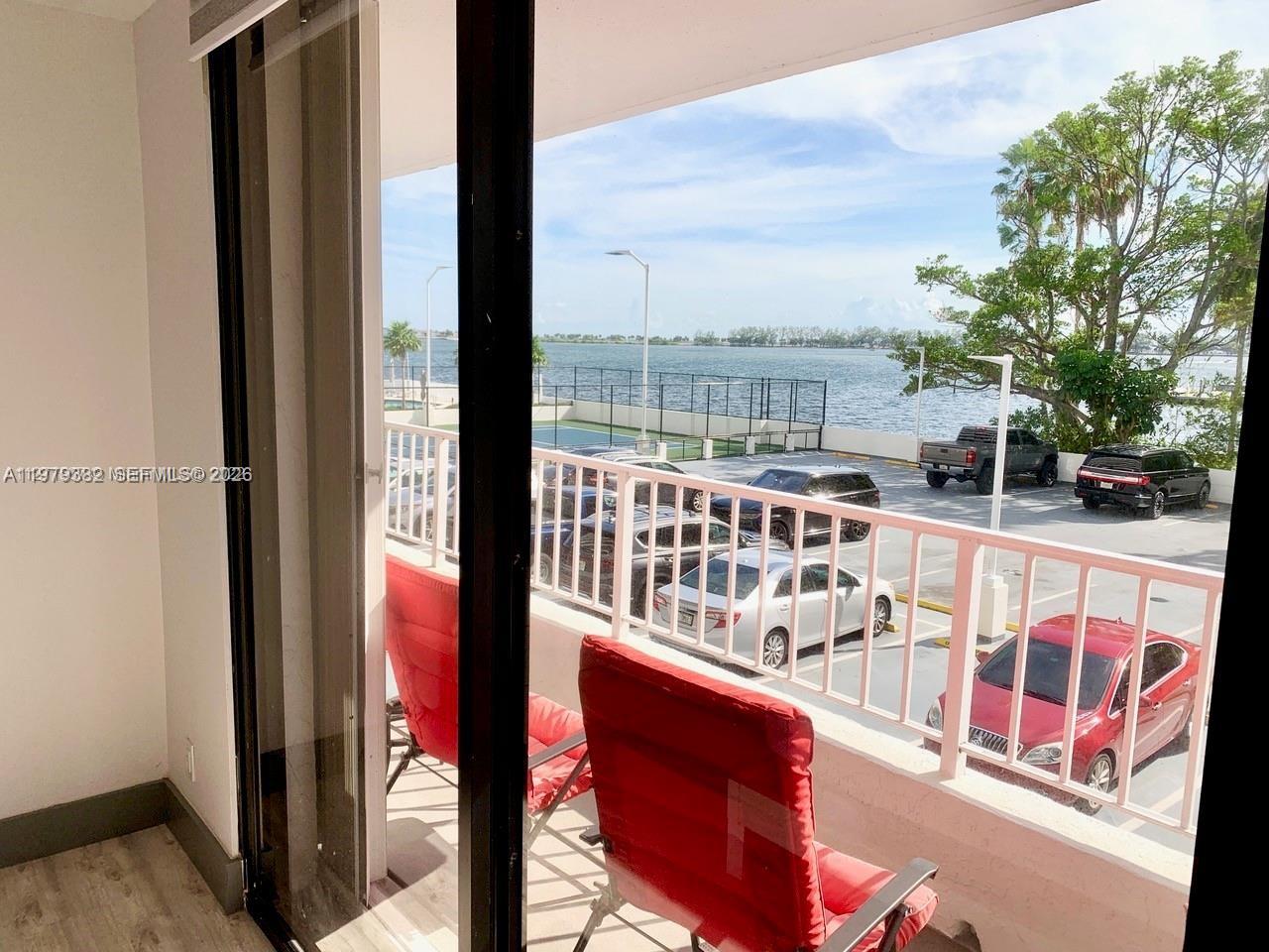 image Brickell Harbour2