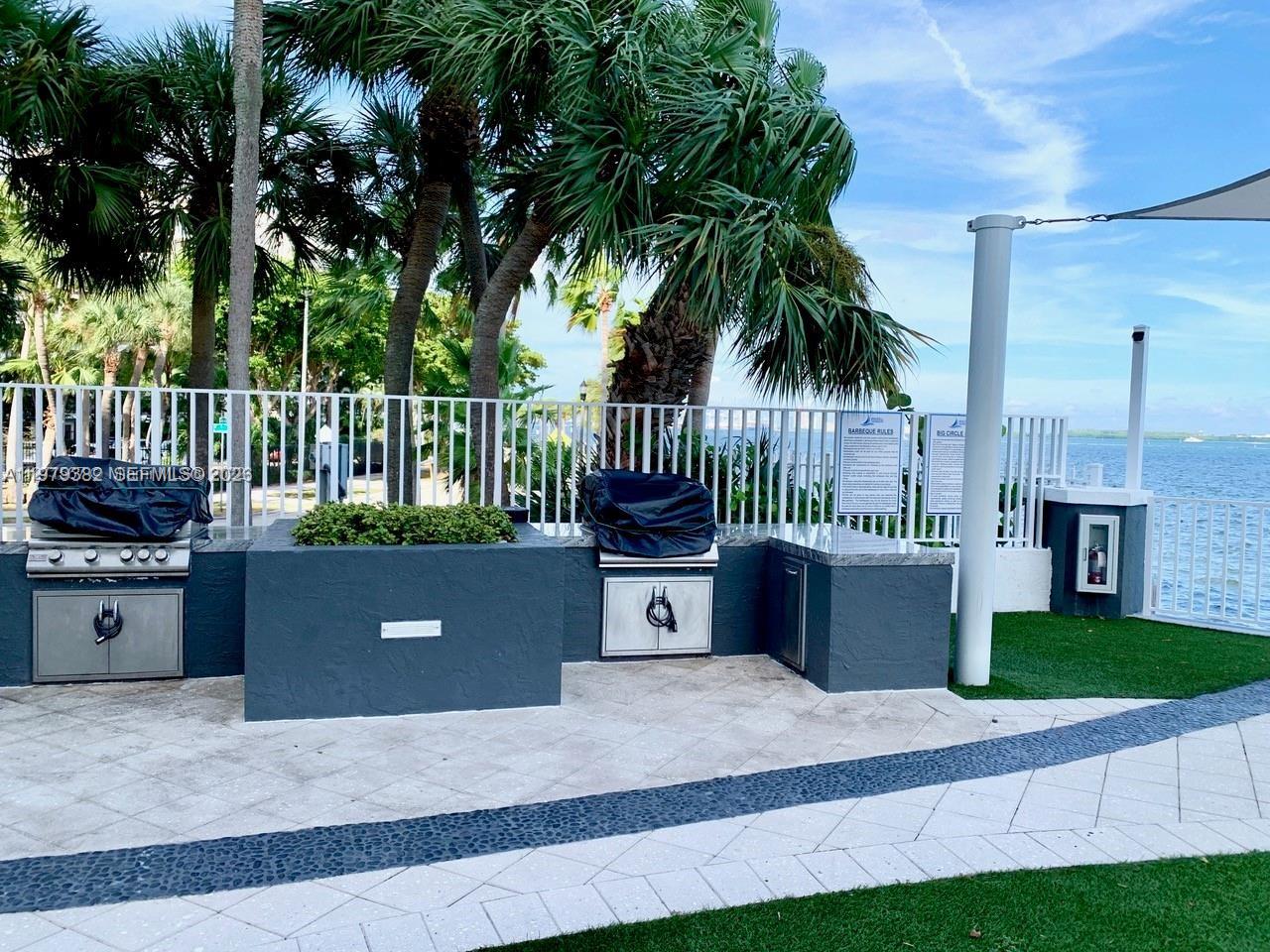 image Brickell Harbour32