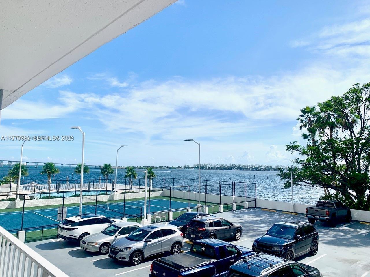 image Brickell Harbour4