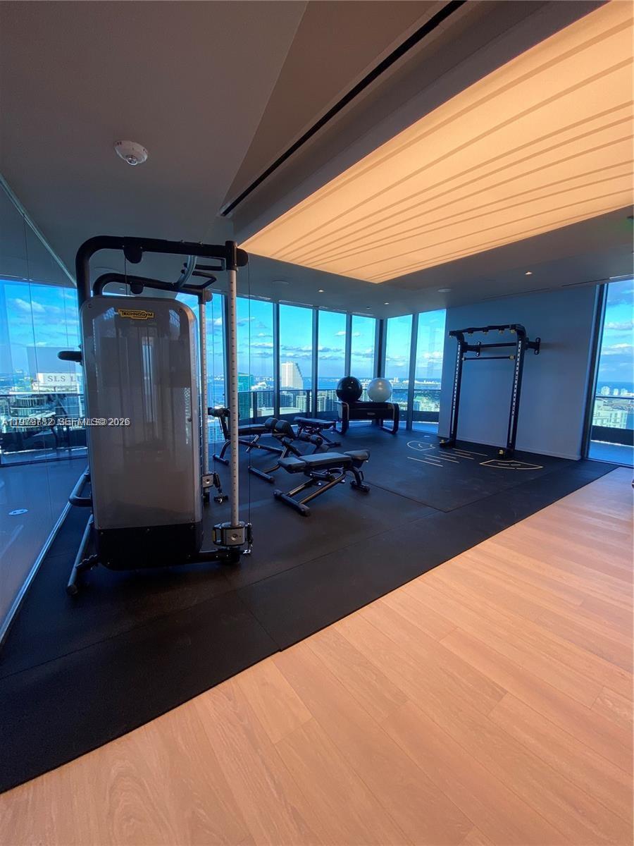 1000 Brickell Plz #3503 Miami, FL 33131