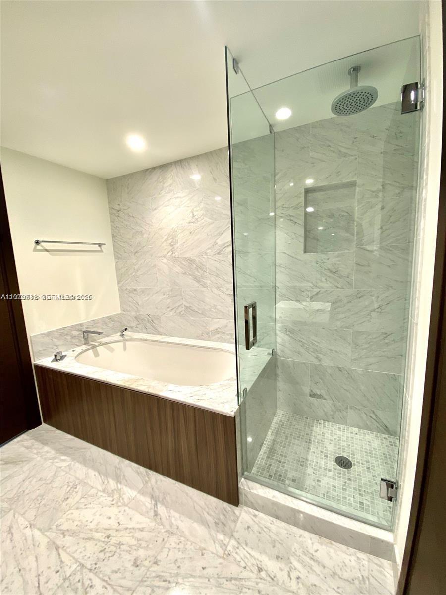 1000 Brickell Plz #3503 Miami, FL 33131