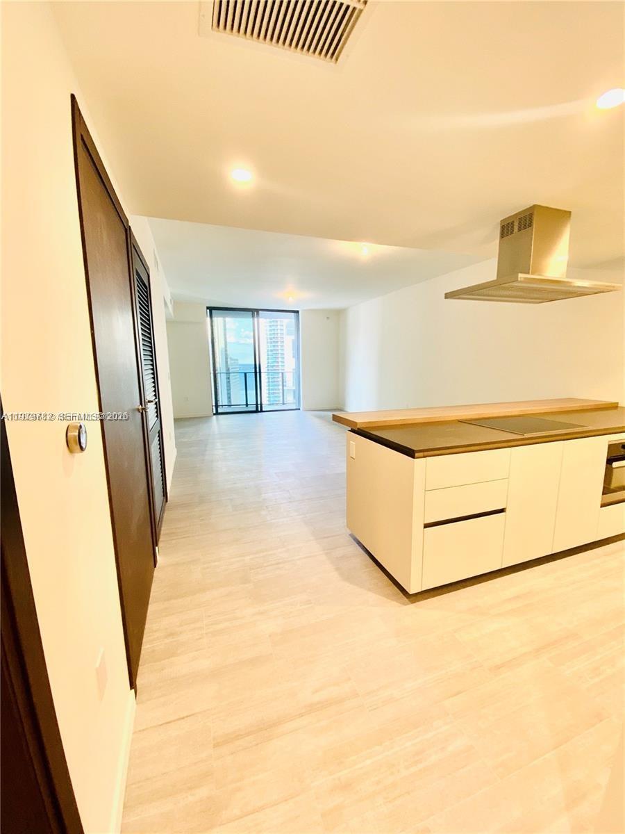 1000 Brickell Plz #3503 Miami, FL 33131