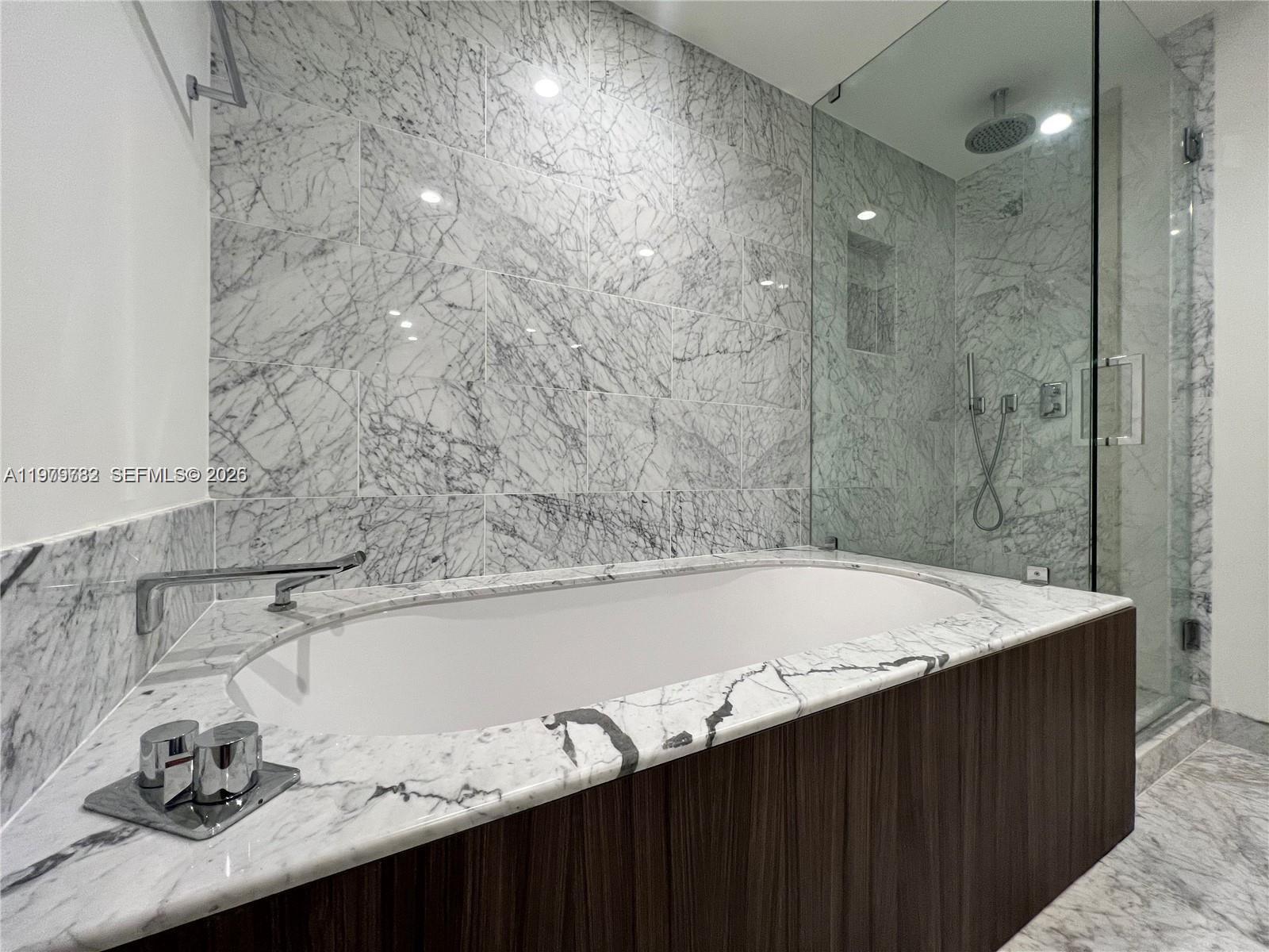 1000 Brickell Plz #3503 Miami, FL 33131