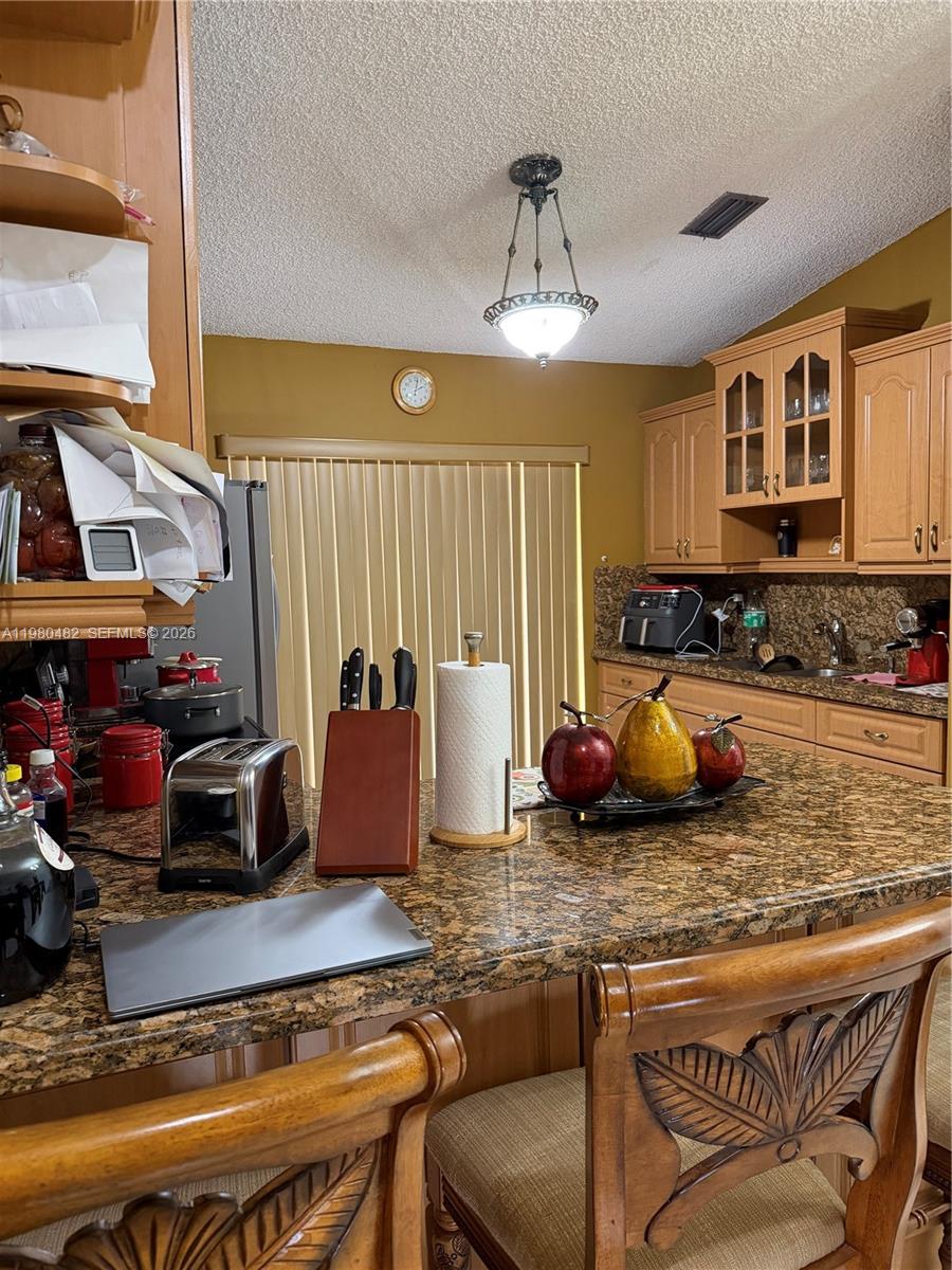 7792 W 29th Way #202 Hialeah, FL 33018