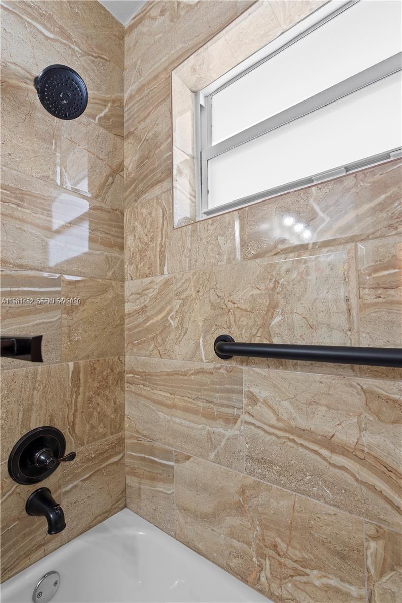 6945 NW 17th St Margate, FL 33063