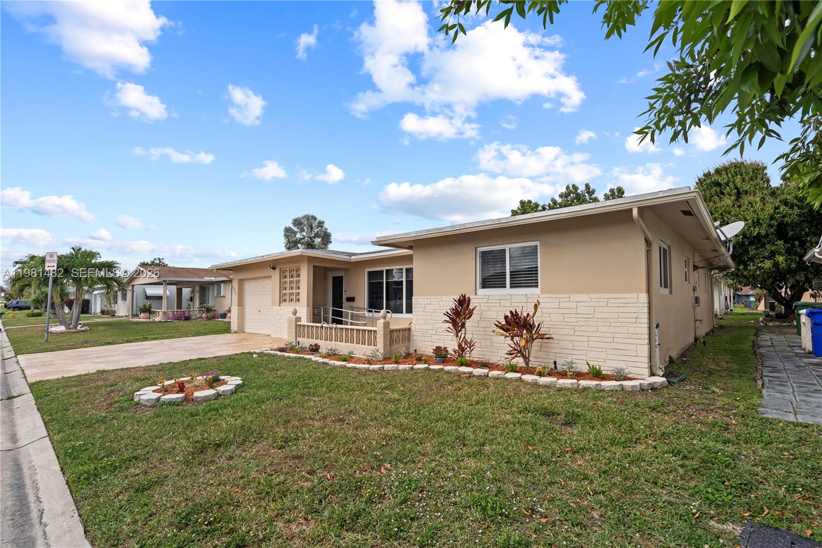 6945 NW 17th St Margate, FL 33063