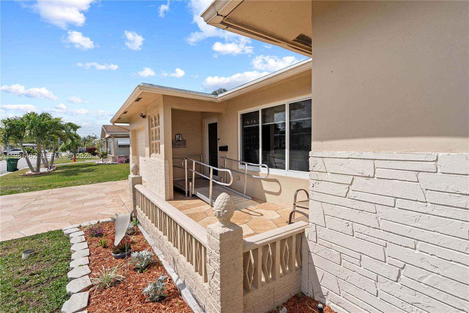 6945 NW 17th St Margate, FL 33063