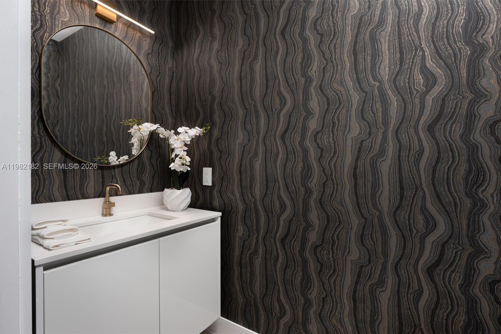 700 NE 24rd St #PH-5802 Miami, FL 33137