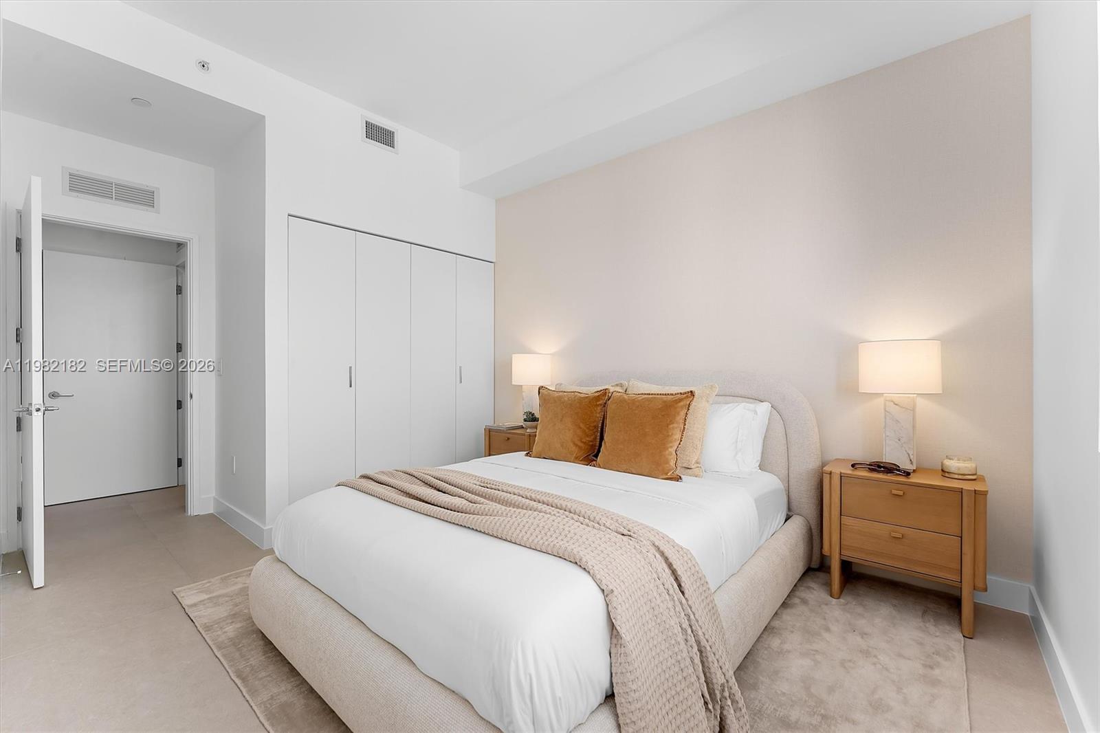 700 NE 24rd St #PH-5802 Miami, FL 33137