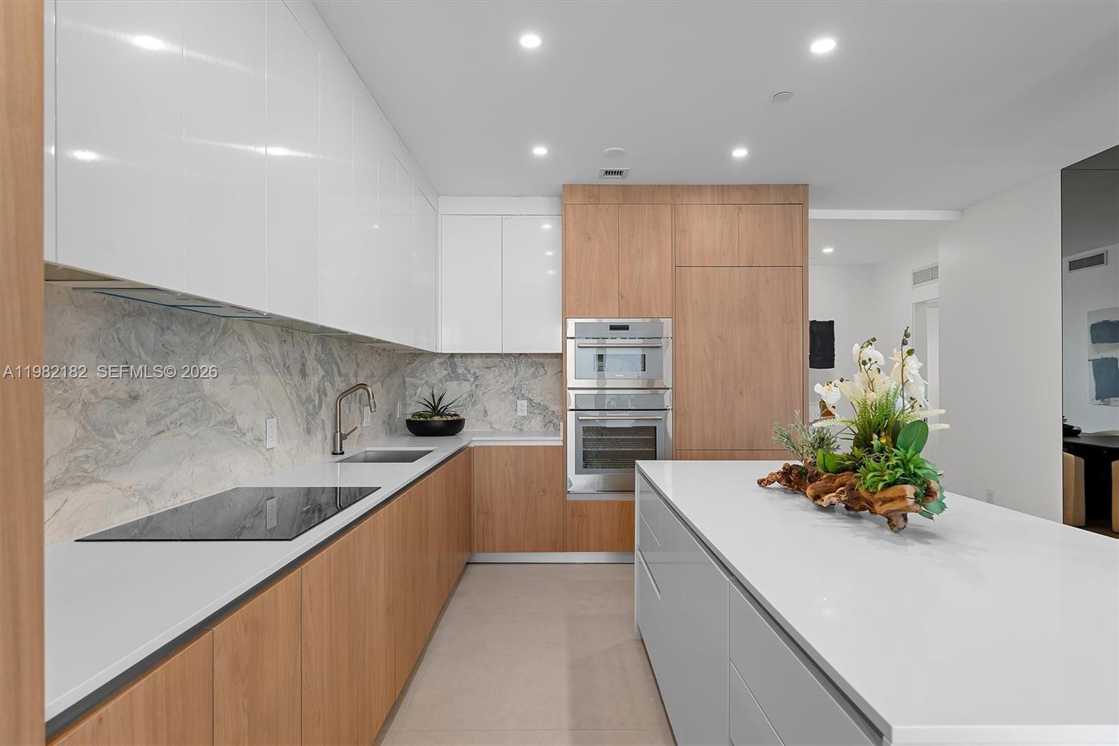 700 NE 24rd St #PH-5802 Miami, FL 33137