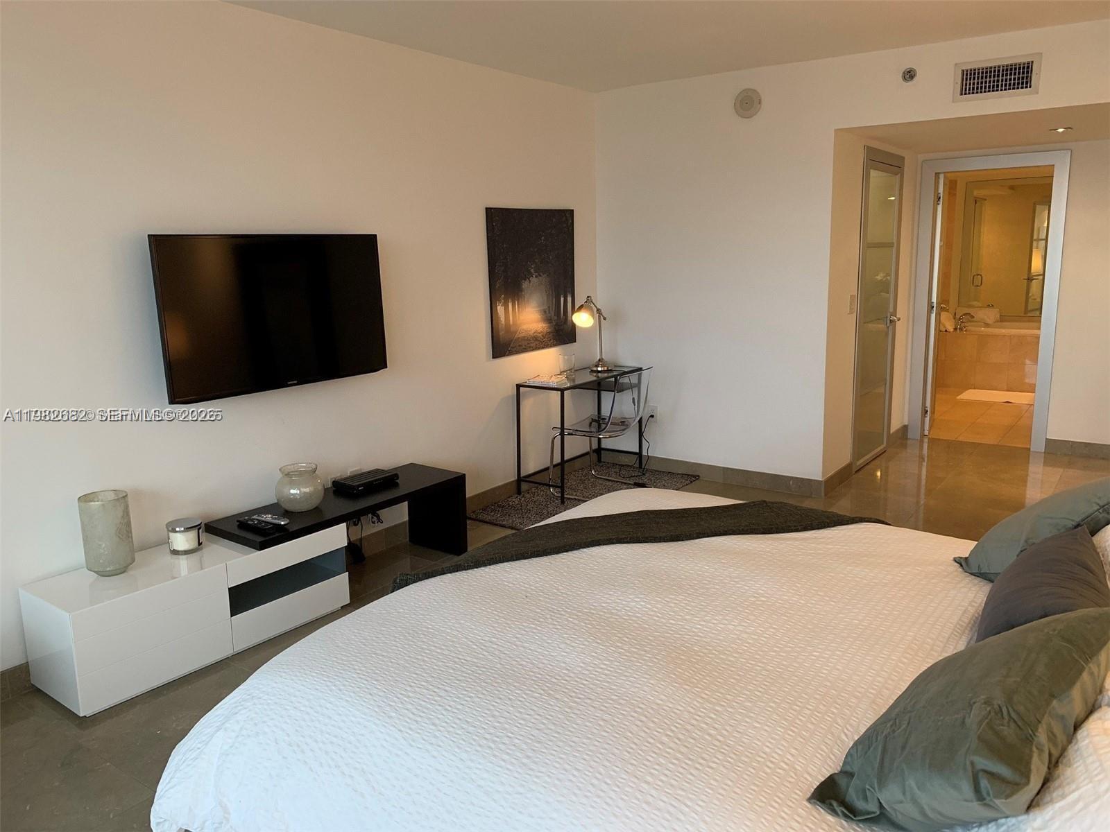 1830 S Ocean Dr #4608 Hallandale Beach, FL 33009