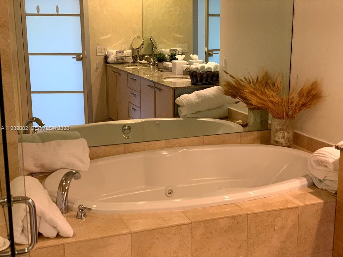 1830 S Ocean Dr #4608 Hallandale Beach, FL 33009