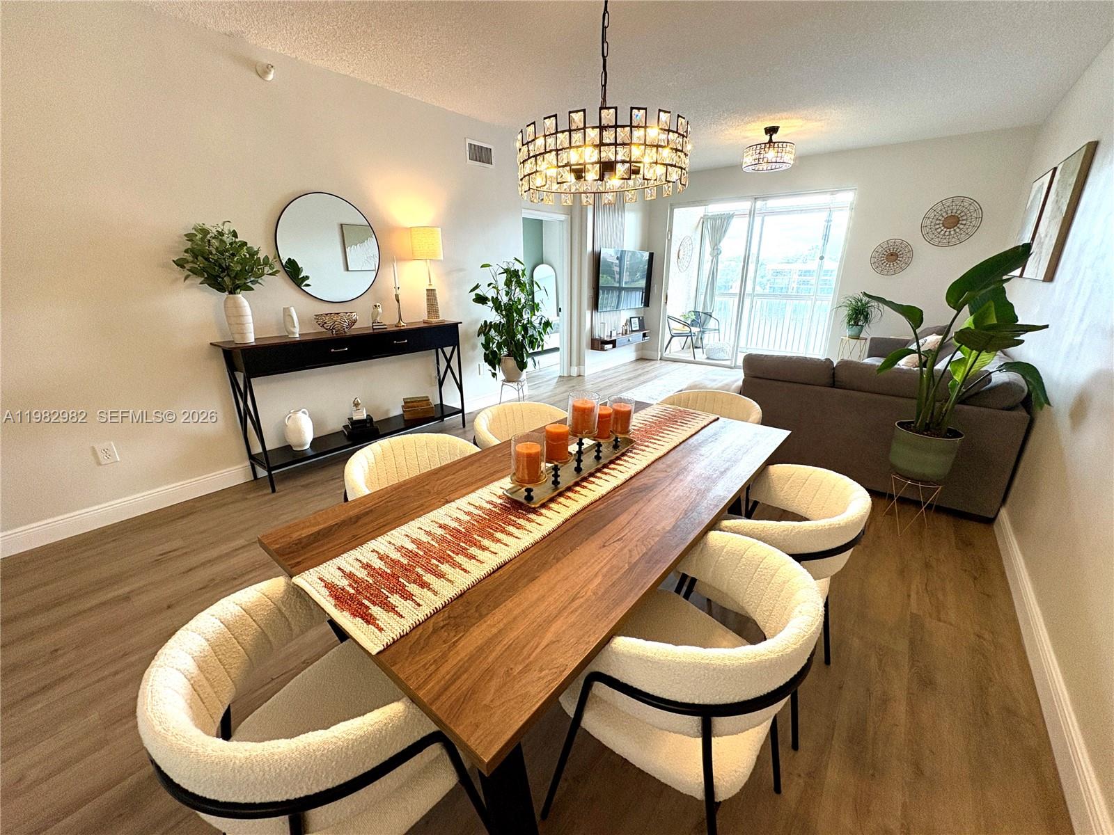 7647 Southampton Ter #304 Tamarac, FL 33321