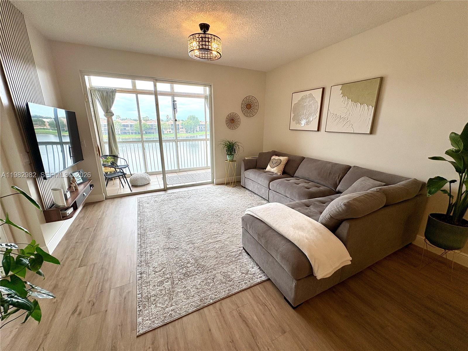 7647 Southampton Ter #304 Tamarac, FL 33321