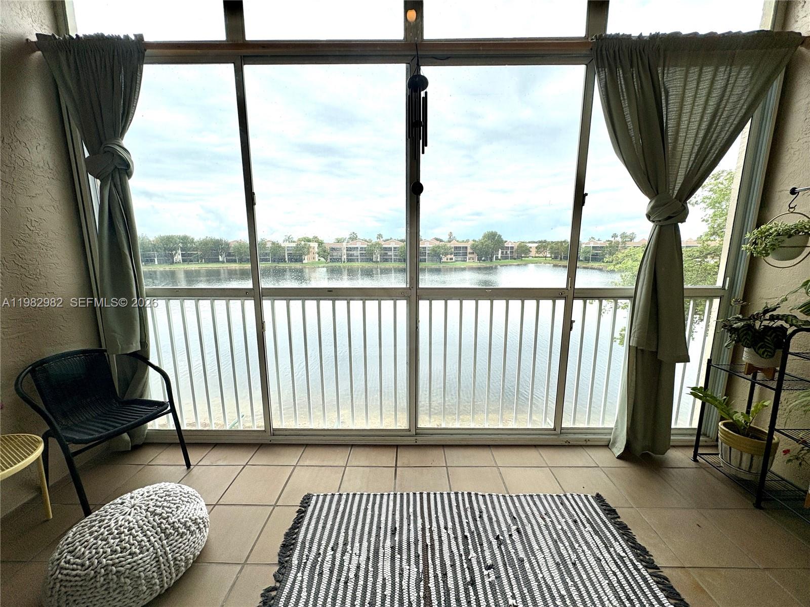 7647 Southampton Ter #304 Tamarac, FL 33321