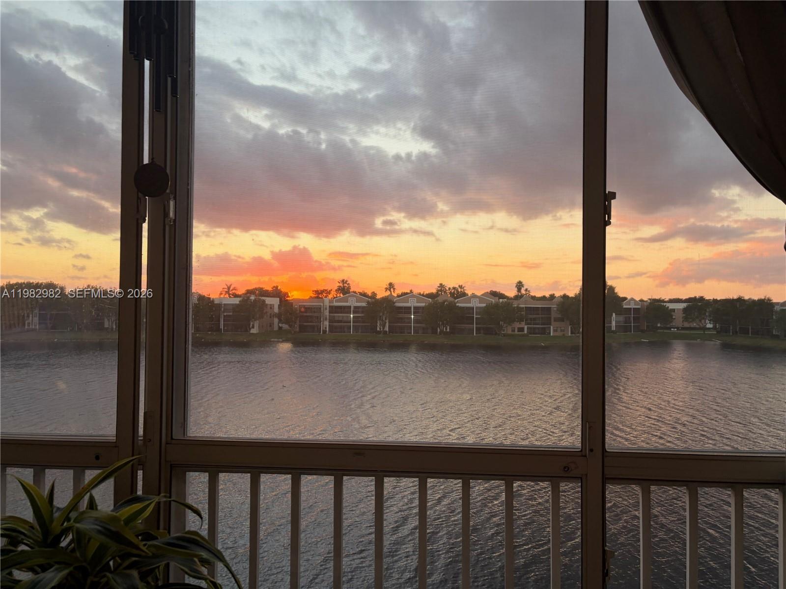 7647 Southampton Ter #304 Tamarac, FL 33321