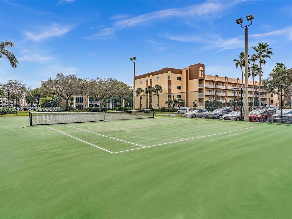 7647 Southampton Ter #304 Tamarac, FL 33321