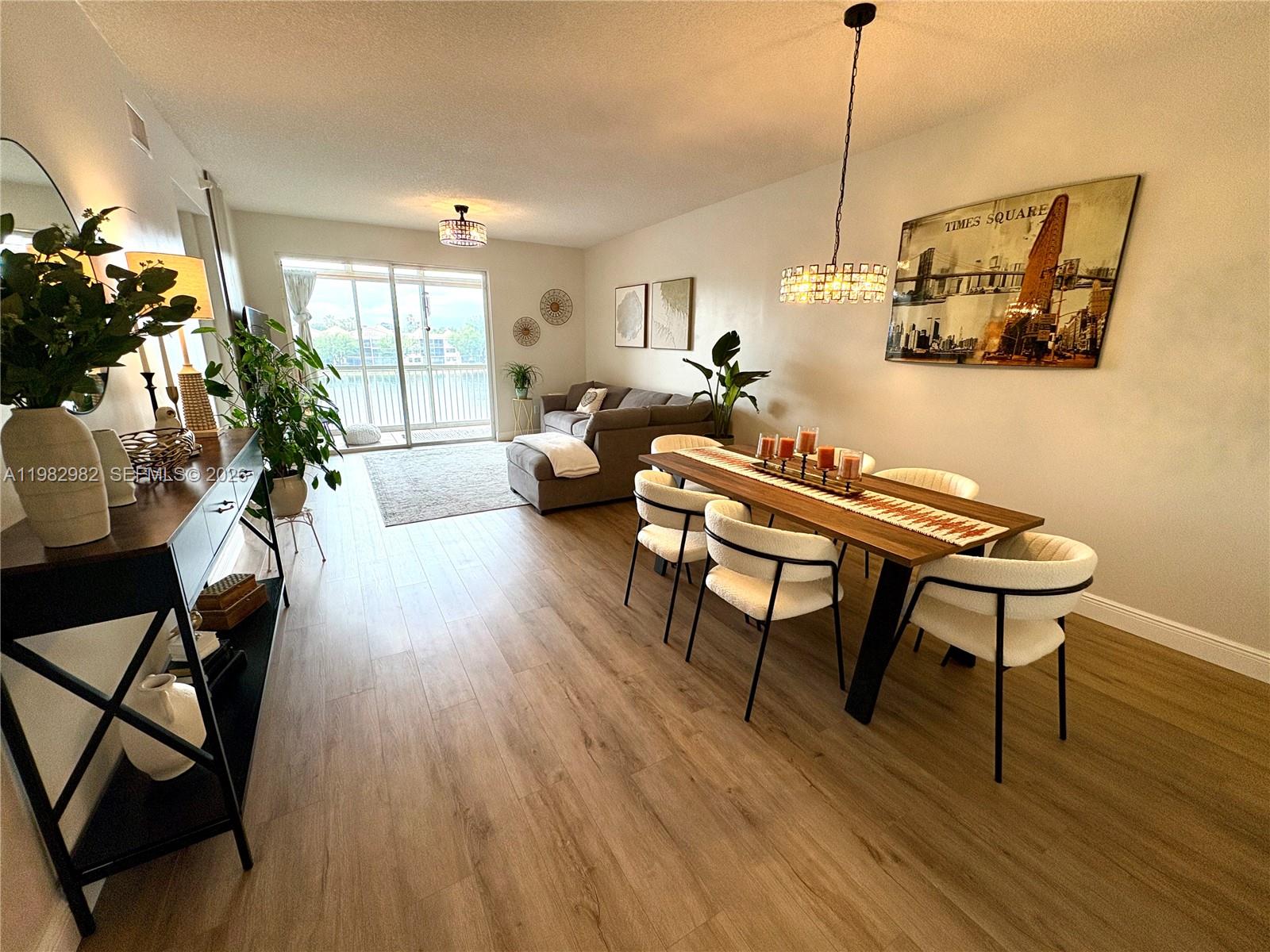 7647 Southampton Ter #304 Tamarac, FL 33321