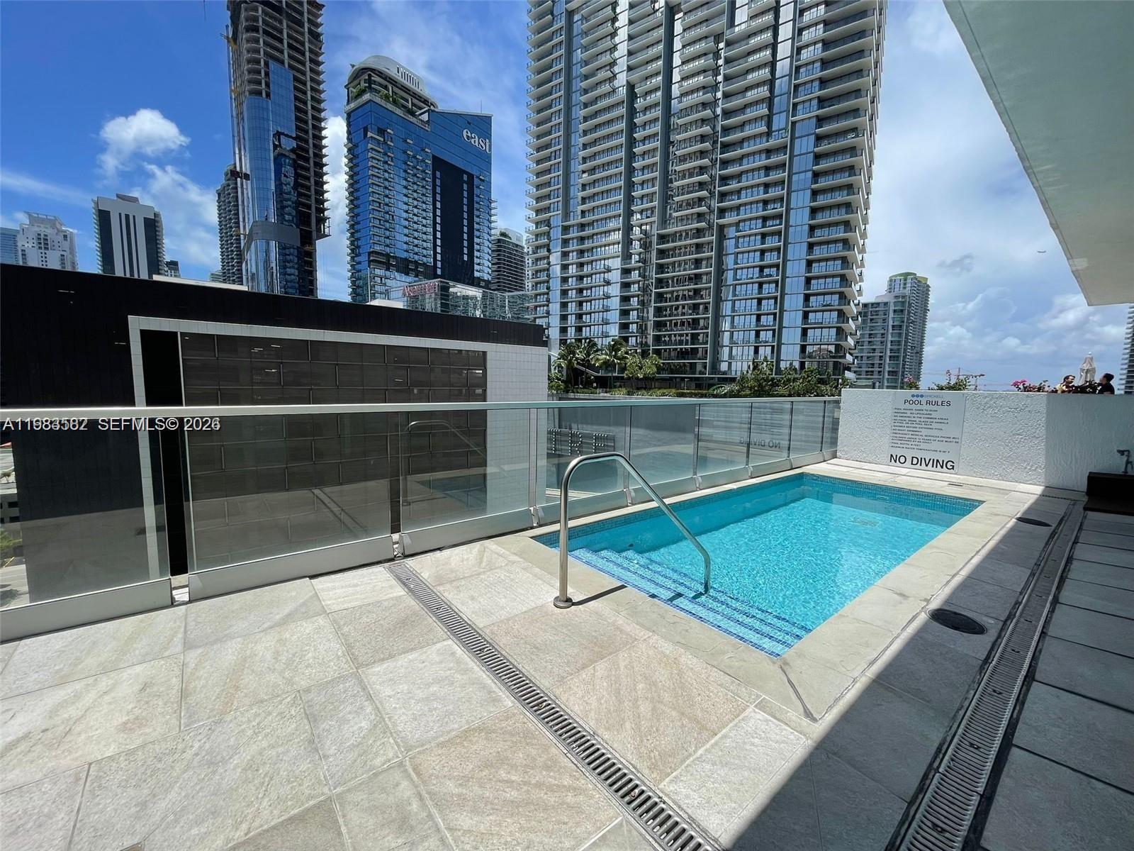 image 500 Brickell East10