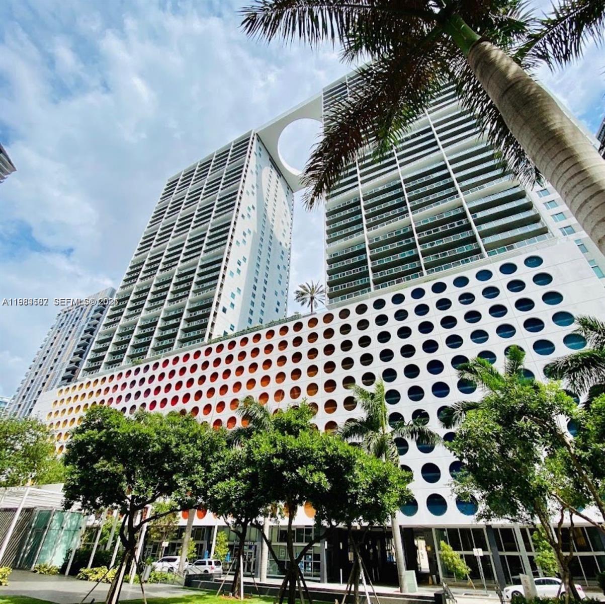 image 500 Brickell East1