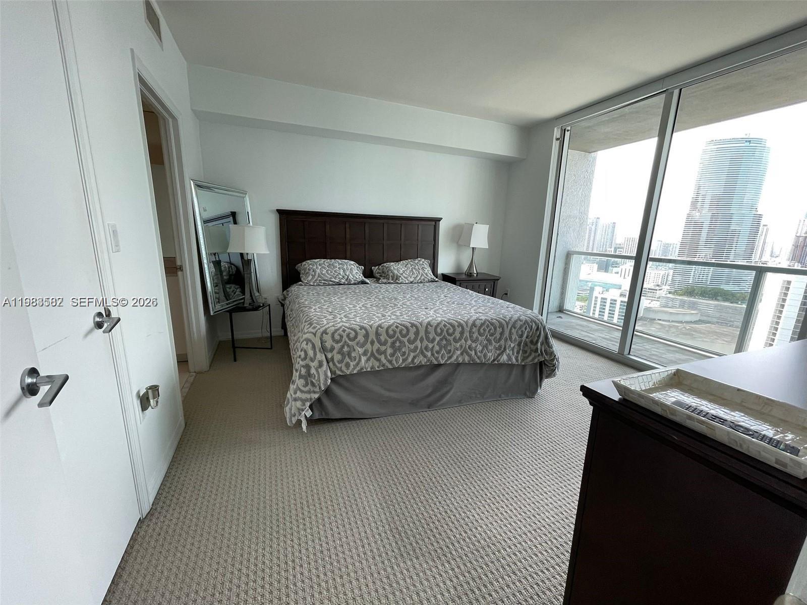 image 500 Brickell East4
