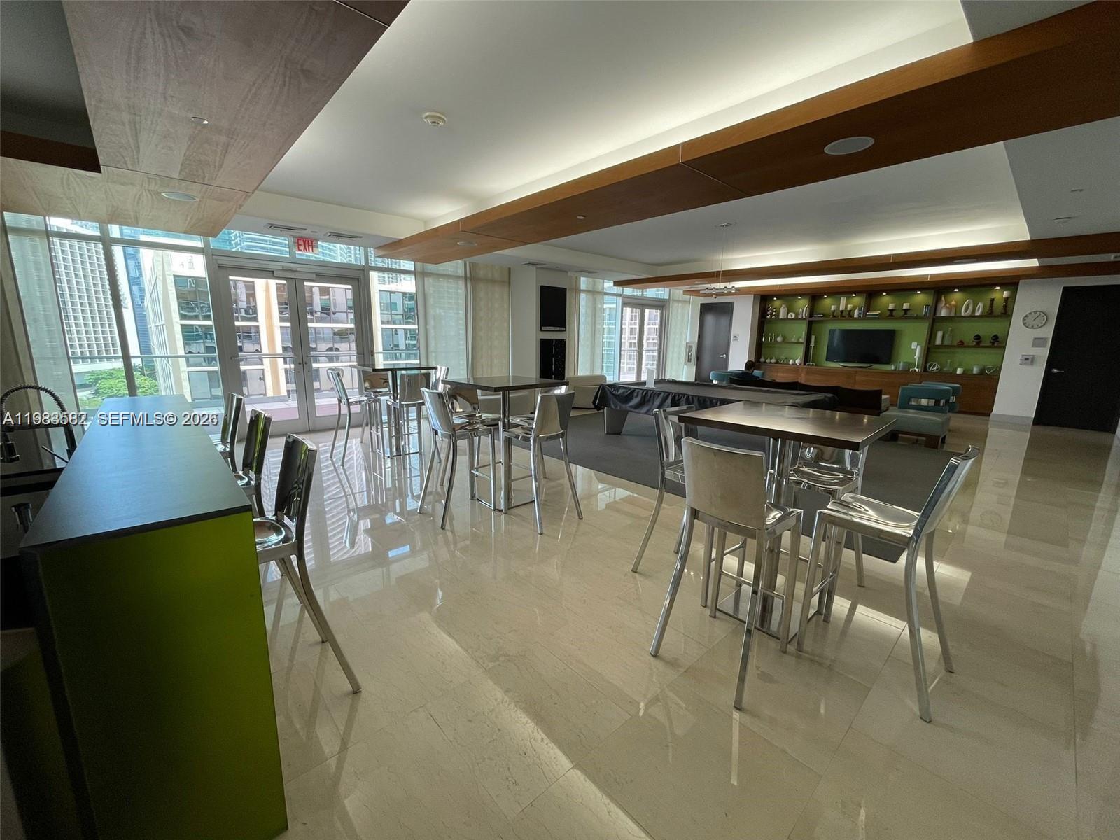 image 500 Brickell East7