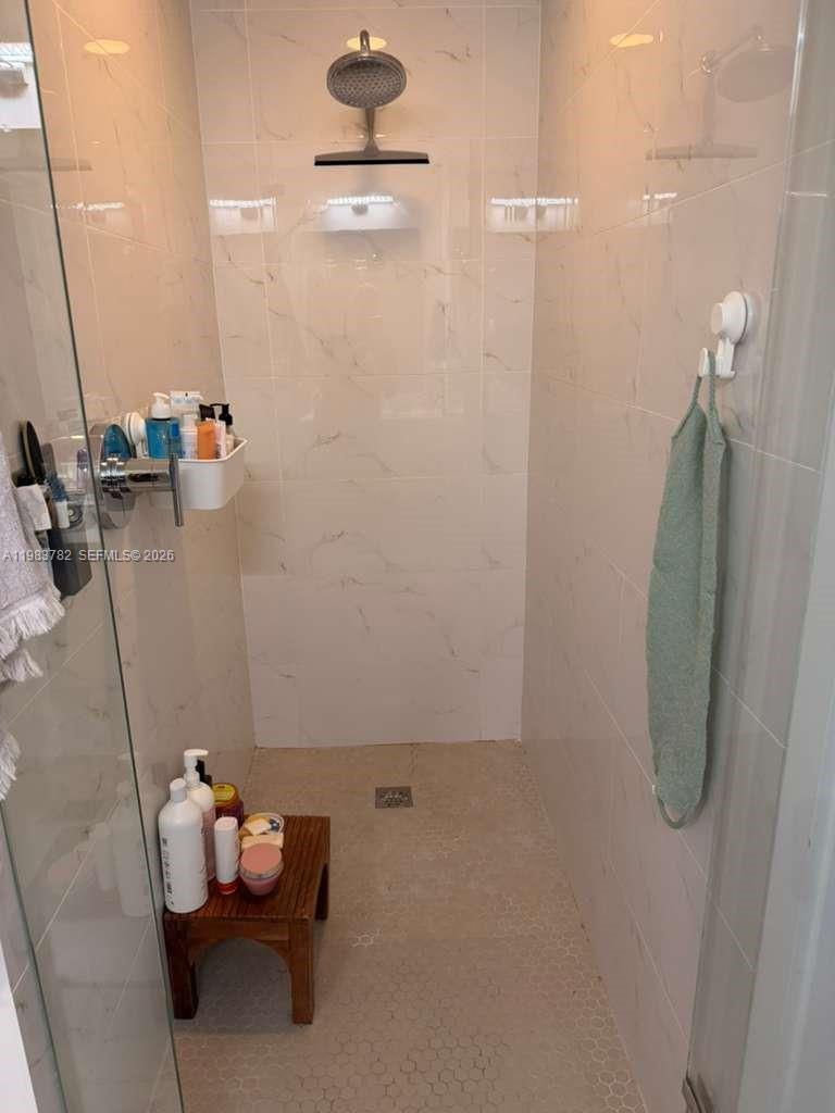 16385 Biscayne Blvd #303 Sunny Isles Beach, FL 33160