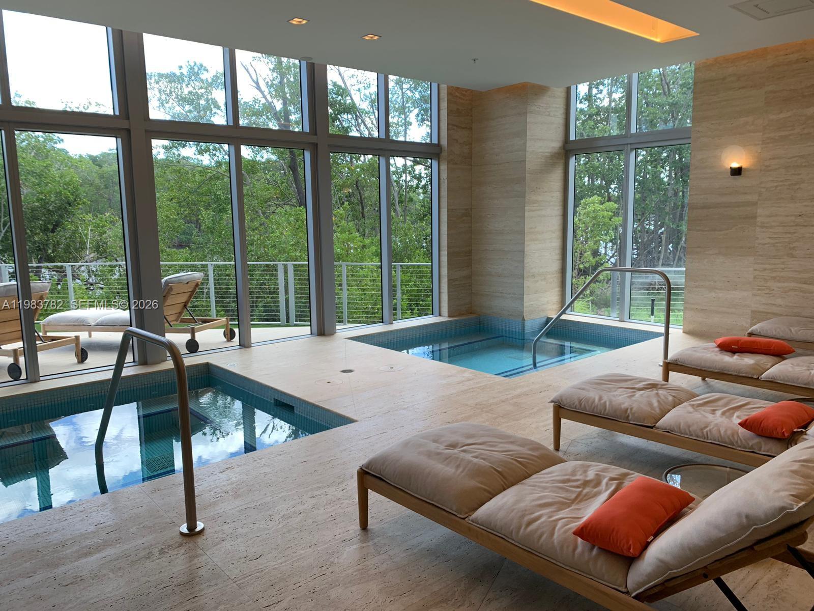 16385 Biscayne Blvd #303 Sunny Isles Beach, FL 33160