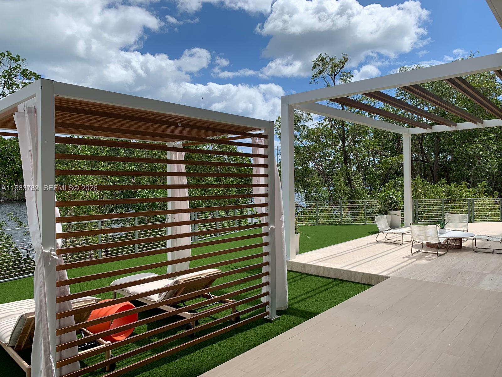 16385 Biscayne Blvd #303 Sunny Isles Beach, FL 33160