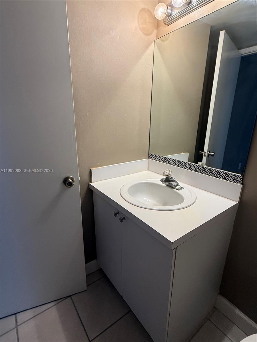 7165 NW 186th St #A204 Hialeah, FL 33015