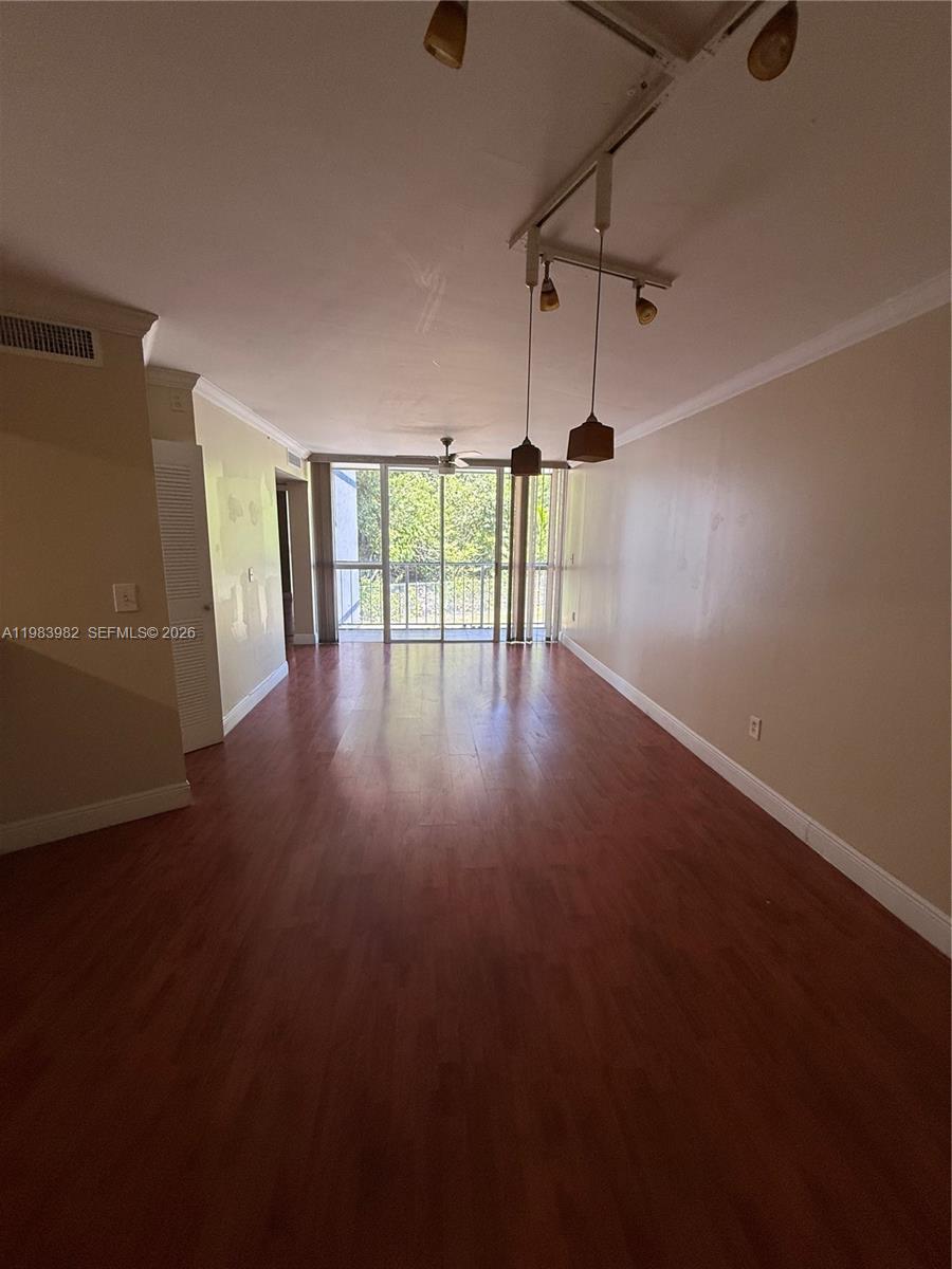 7165 NW 186th St #A204 Hialeah, FL 33015