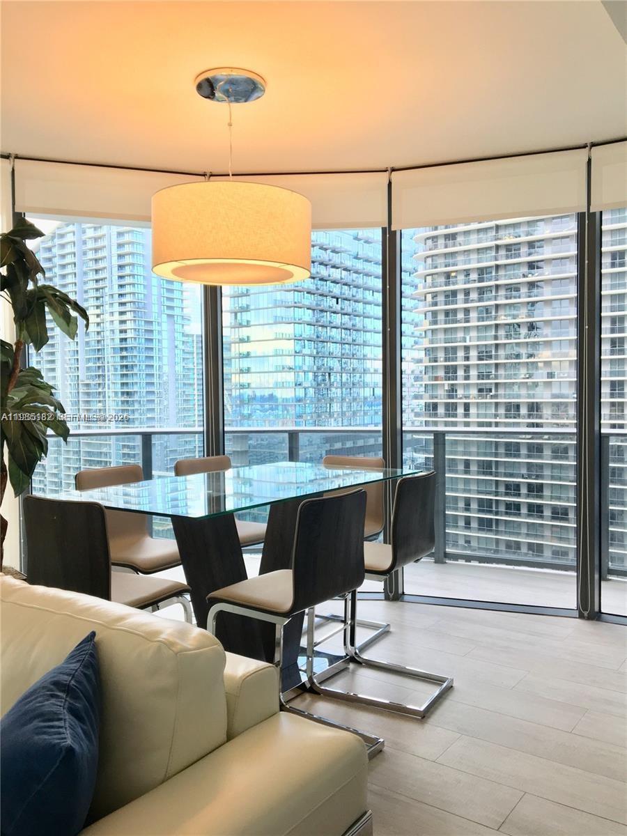 image Brickell Heights West5