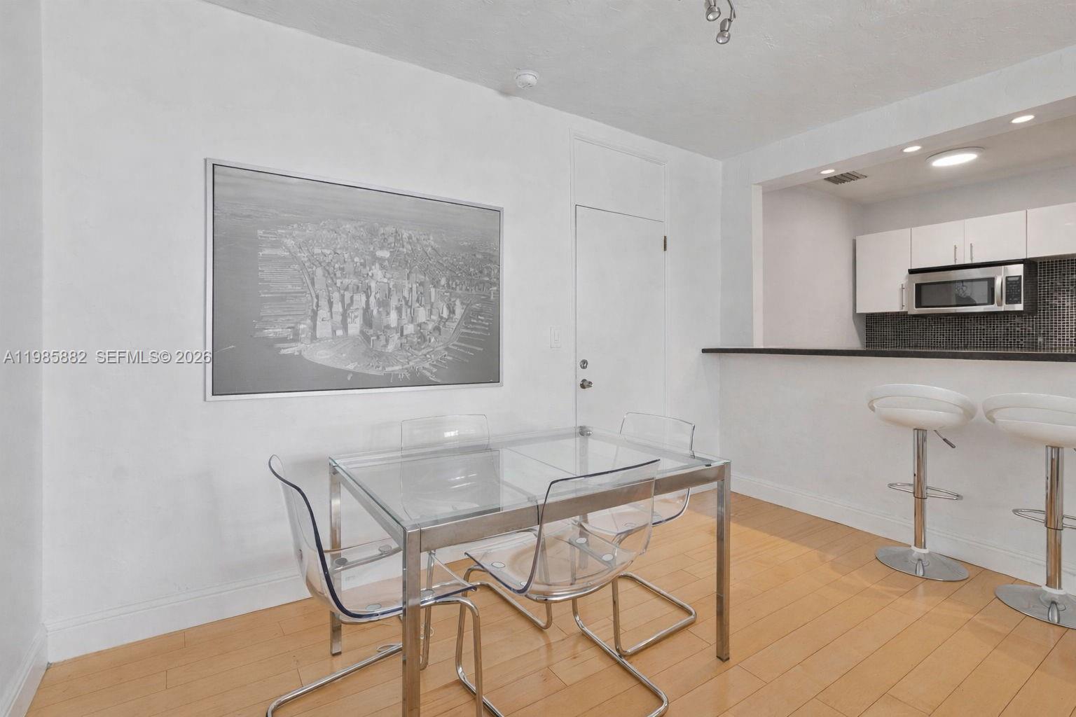 1001 7th St #202 Miami Beach, FL 33139