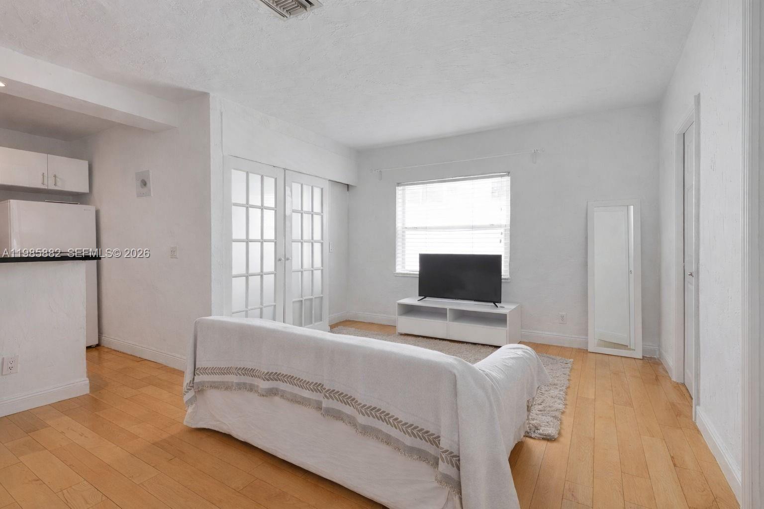 1001 7th St #202 Miami Beach, FL 33139