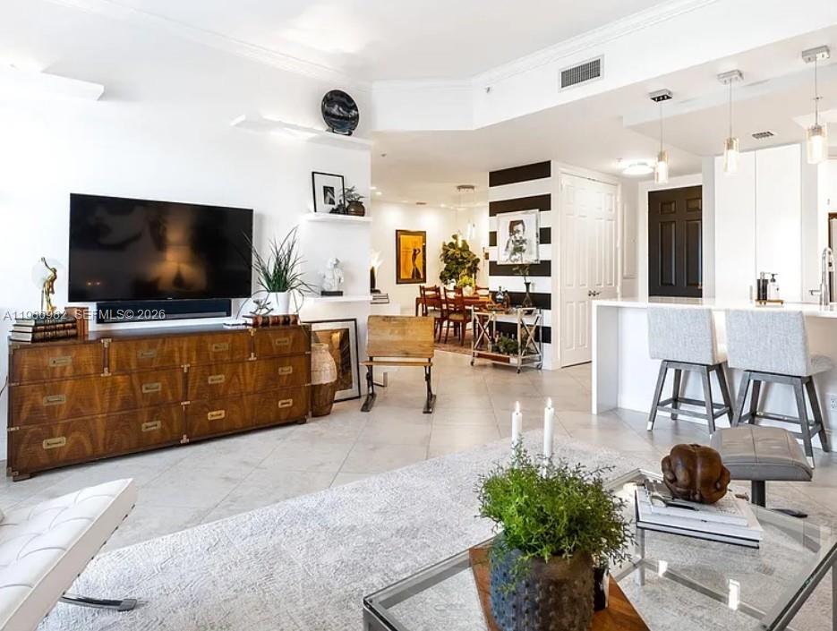 2625 NE 14th Ave #406 Wilton Manors, FL 33334