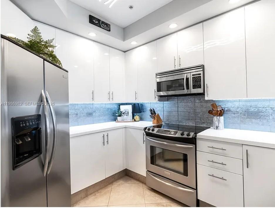 2625 NE 14th Ave #406 Wilton Manors, FL 33334