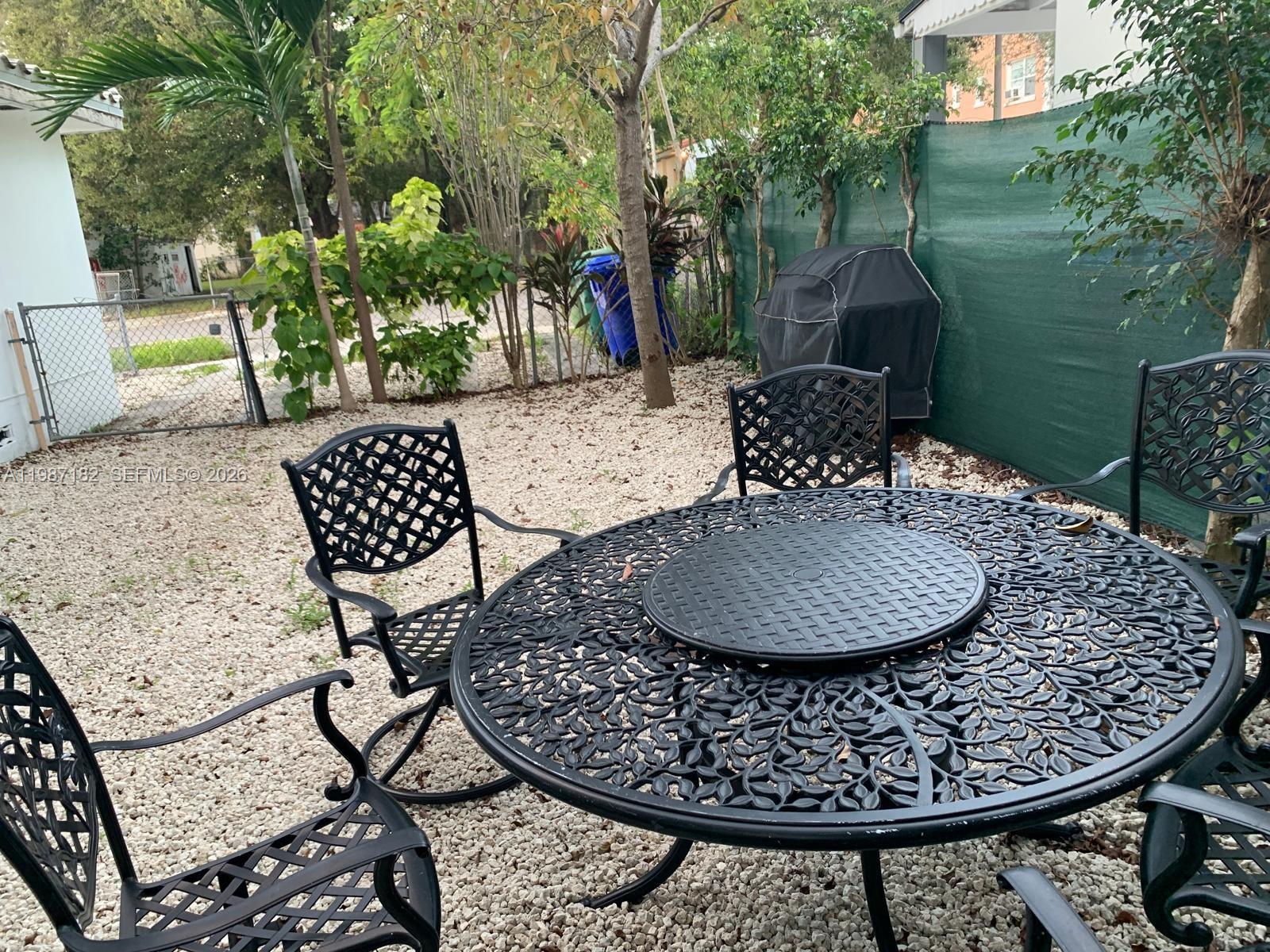 2 NE 45th St Miami, FL 33137