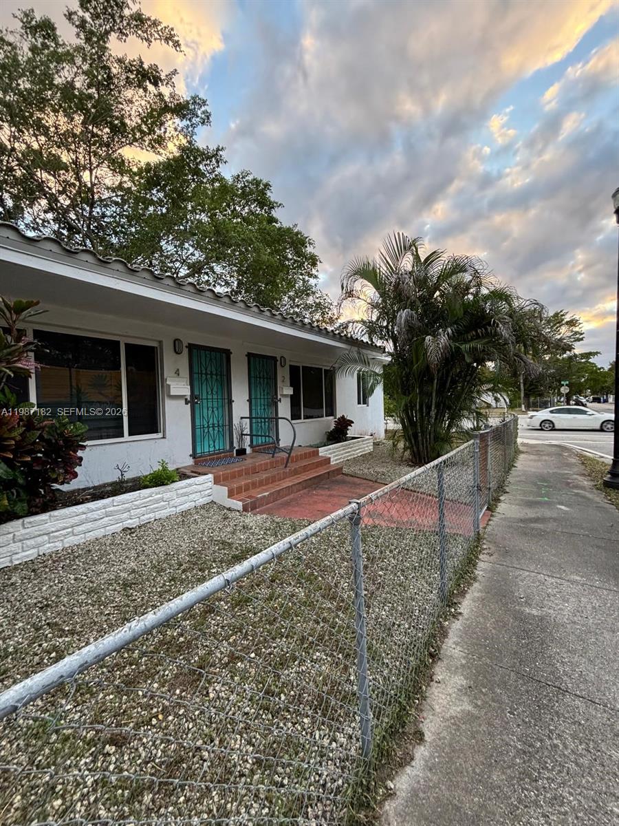 2 NE 45th St Miami, FL 33137