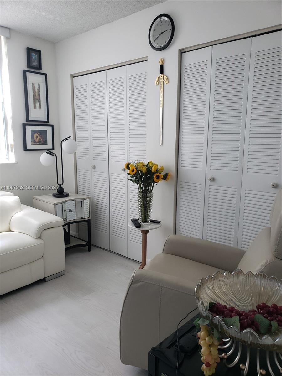 11800 SW 18th St #327-4 Miami, FL 33175