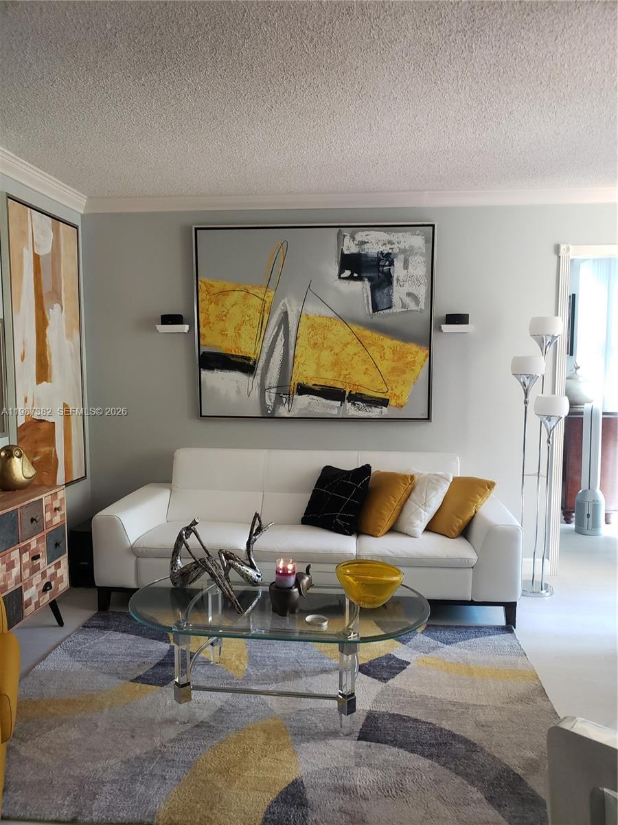 11800 SW 18th St #327-4 Miami, FL 33175