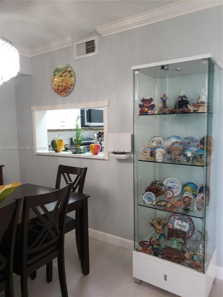 11800 SW 18th St #327-4 Miami, FL 33175