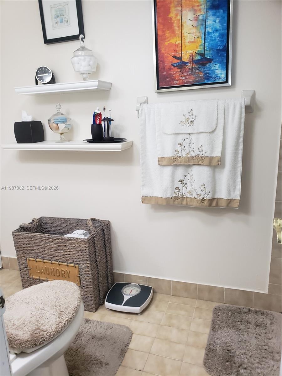 11800 SW 18th St #327-4 Miami, FL 33175