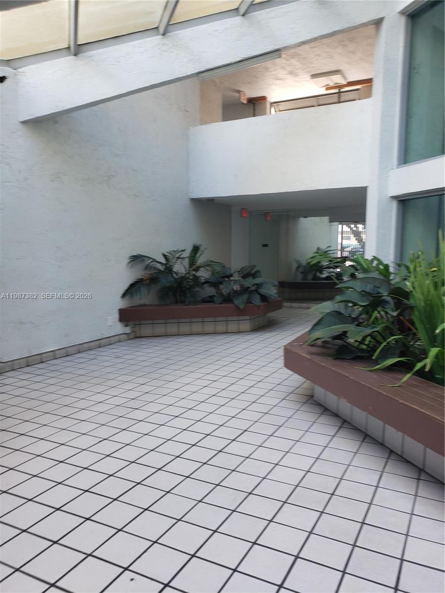 11800 SW 18th St #327-4 Miami, FL 33175