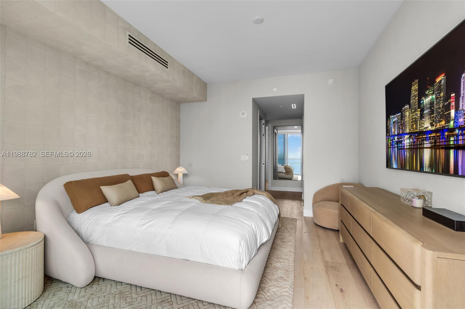 image Aston Martin Residences13