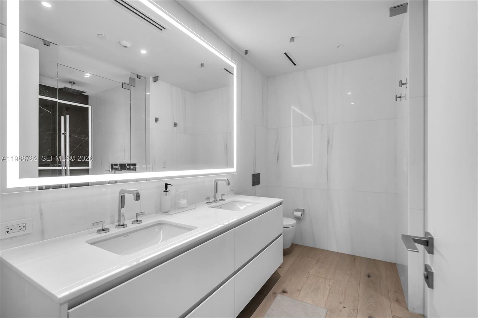 image Aston Martin Residences14