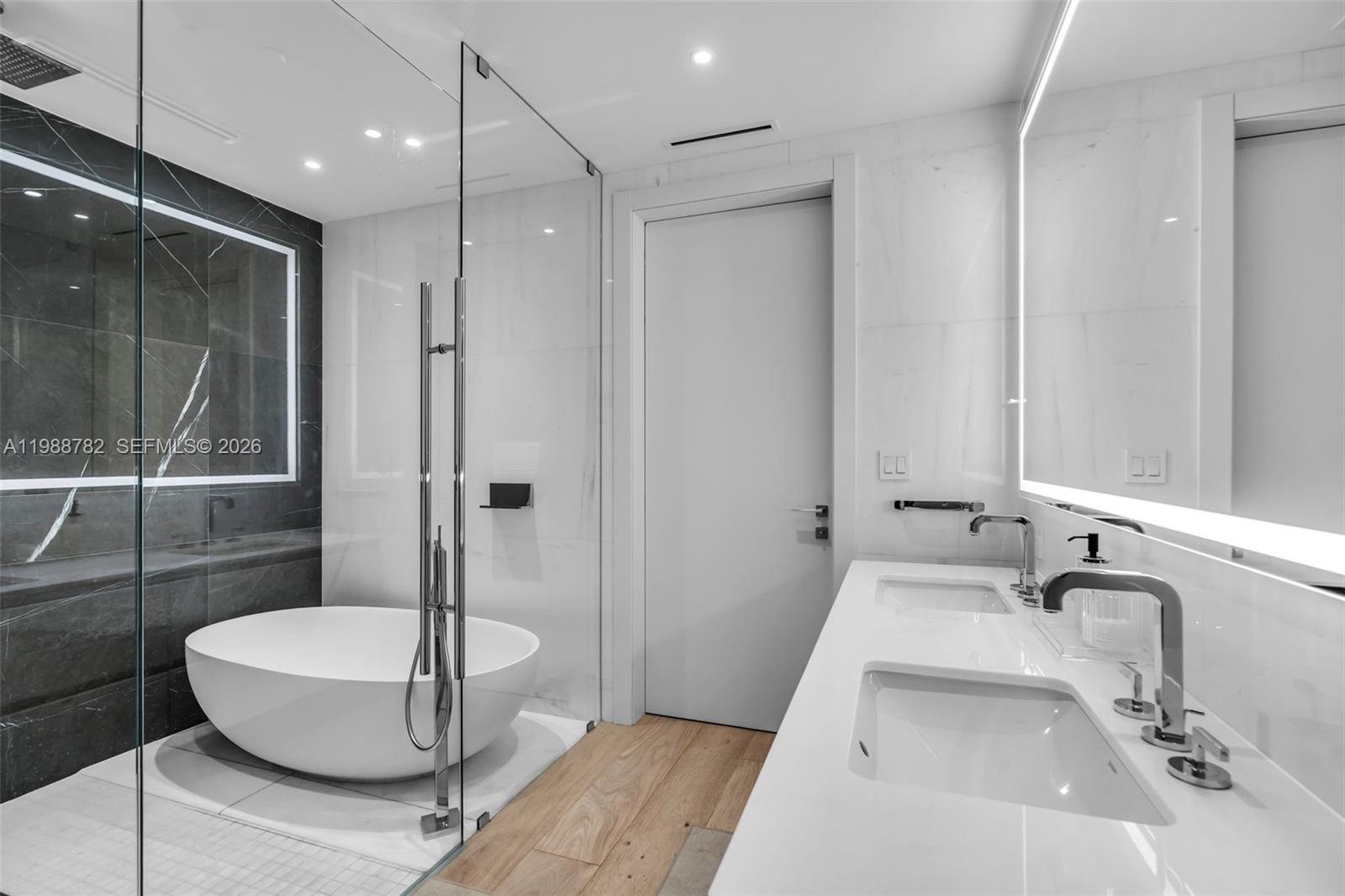 image Aston Martin Residences15